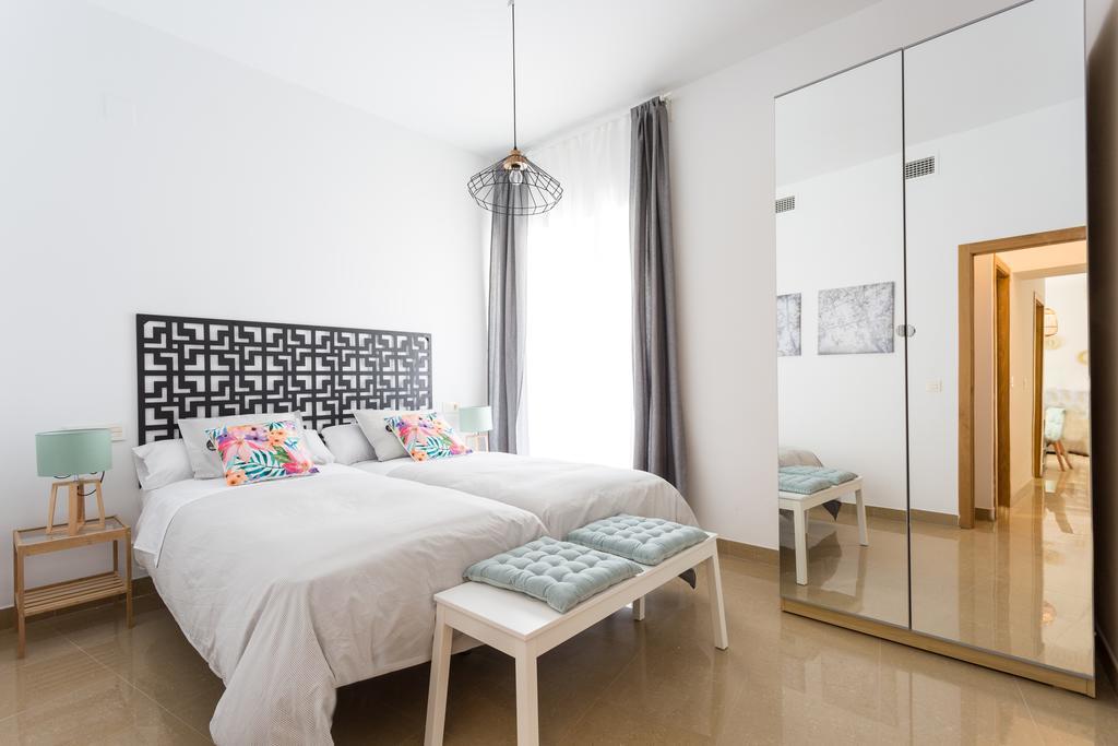 Apartamentos Alberto Lista 9 Sevilla Exterior foto