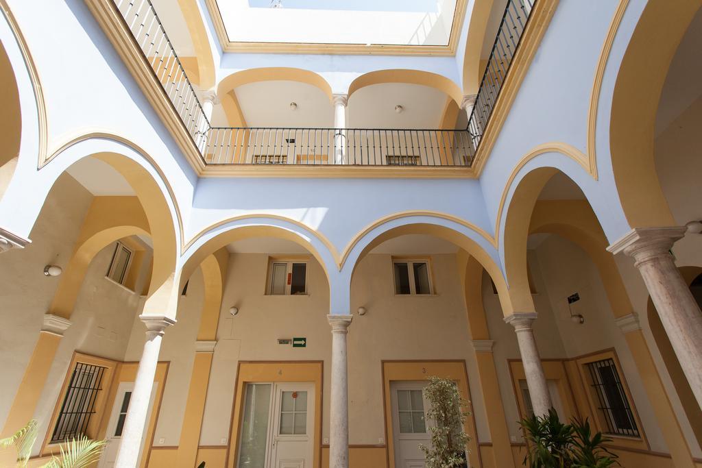 Apartamentos Alberto Lista 9 Sevilla Exterior foto
