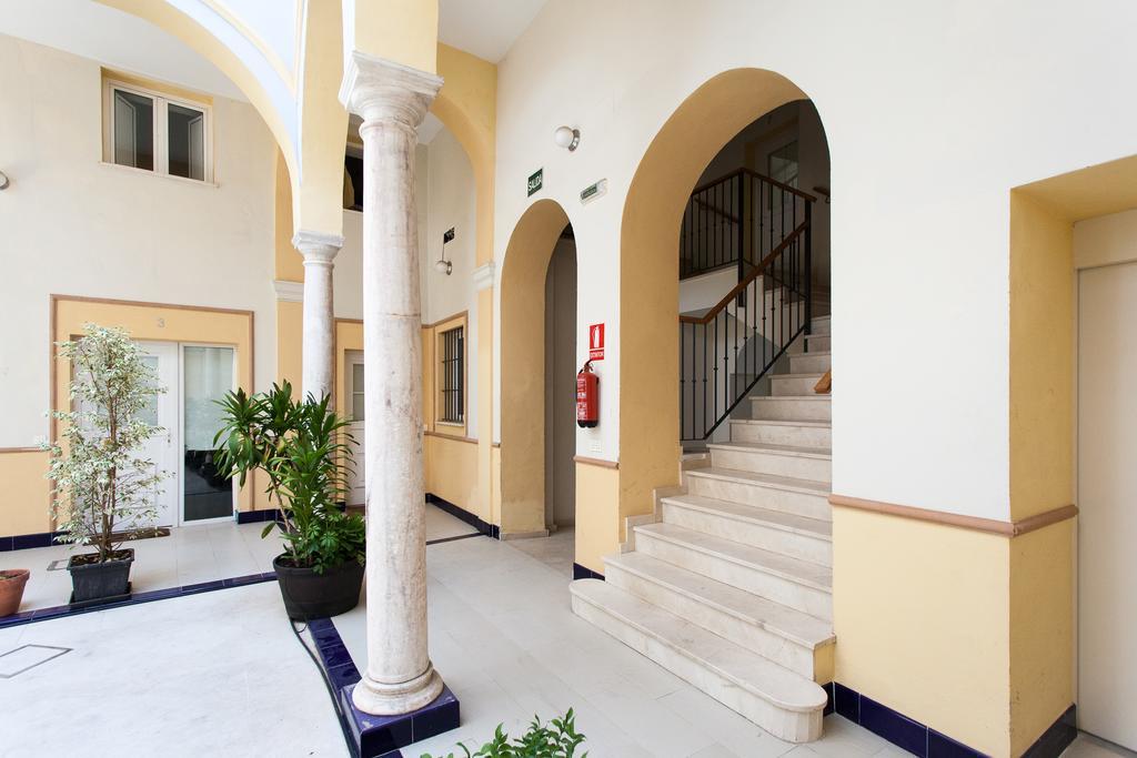 Apartamentos Alberto Lista 9 Sevilla Exterior foto